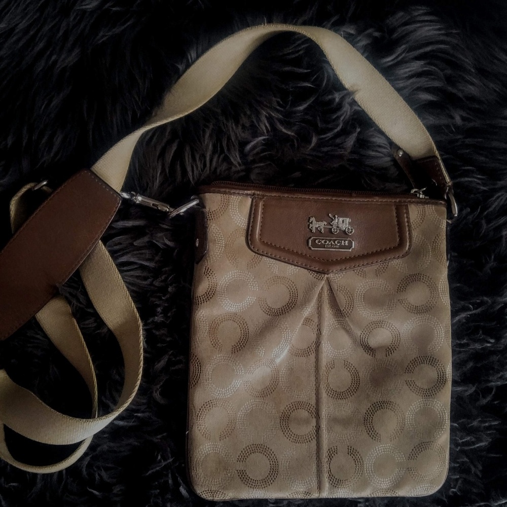 coach hand bag